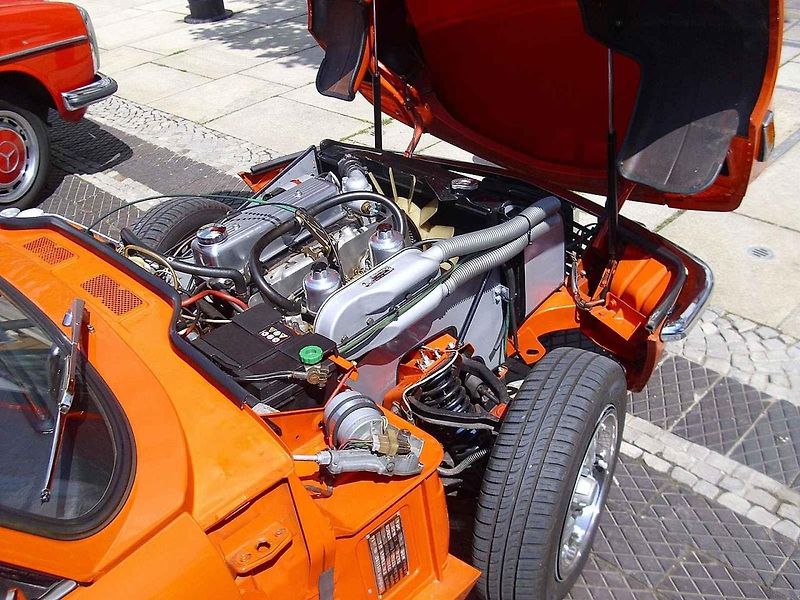 Britský roadster Triumph Spitfire dostal jméno podle legendární stíhačky Supermarine Spitfire z období II. světové války.