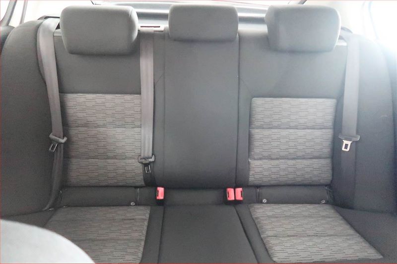 Škoda Octavia (2011) Ambiente 1.6 TDI, Tempomat - fotka 10 z 15