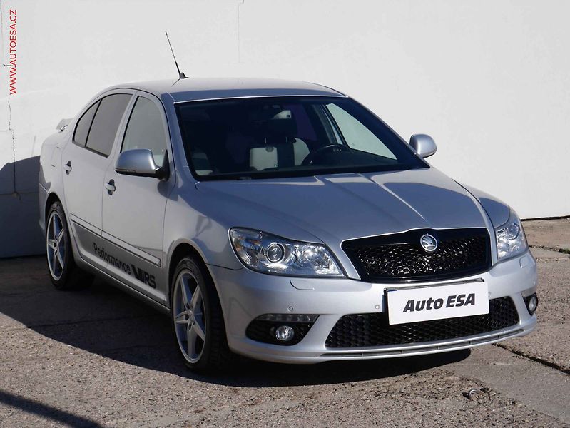 Škoda Octavia (2009) 2.0 TDi, RS, xenon, navi - fotografie inzerátu
