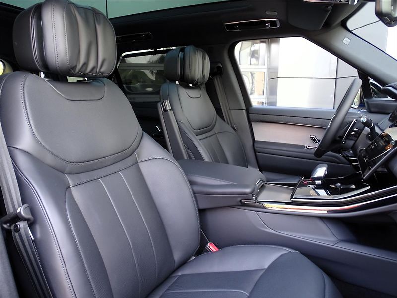 Land Rover Range Rover Sport (2026) 3,0 P460e DYNAMIC SE PHEV SV C - fotka 36 z 38