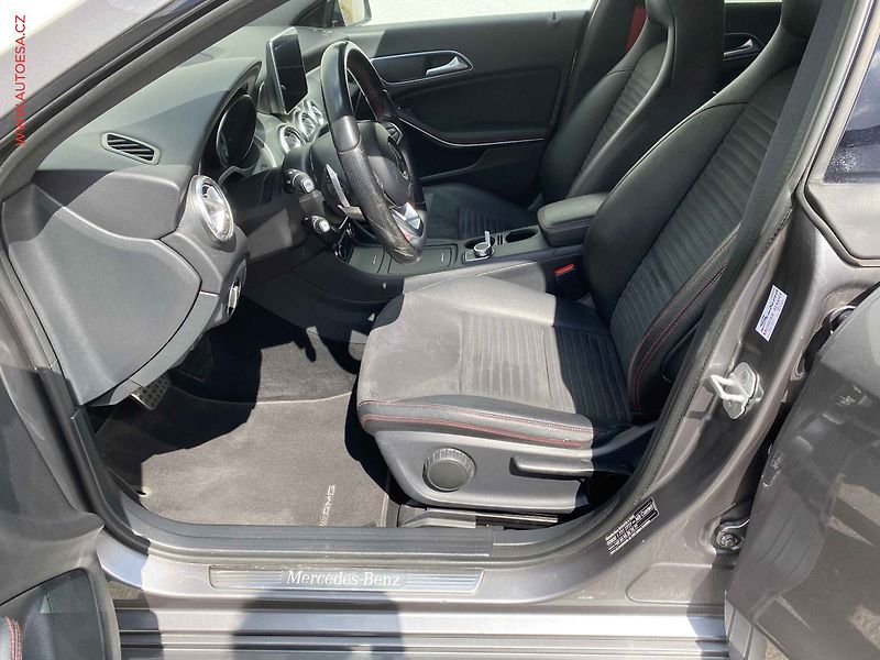 Mercedes-Benz CLA (2015) 2.0 i 250, AT, bixen, navi - fotka 9 z 20