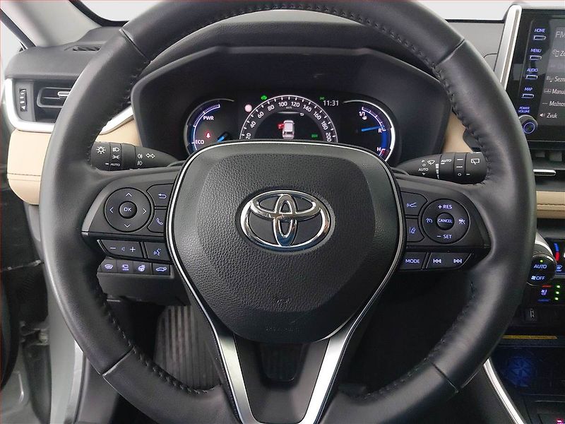 Toyota RAV4 (2022) 2.5 Hybrid - fotka 18 z 20