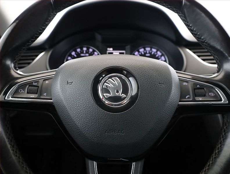 Škoda Octavia (2016) Style 1.6 TDI, Tempomat - fotka 8 z 18