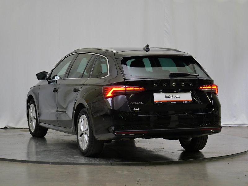 Škoda Octavia - fotka 7 z 28