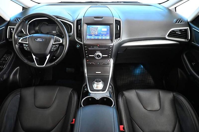 Ford S-MAX (2023) 2.5 LED SONY ACC Tažné FHEV Ti - fotka 12 z 38