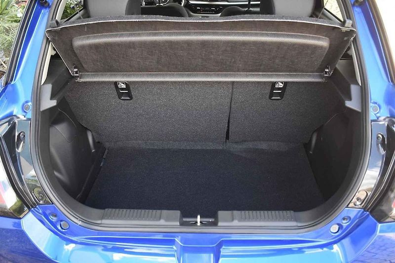 Nové Suzuki Swift jsem poprvé zkoušel na silničkách kolem hradu Karlštejn