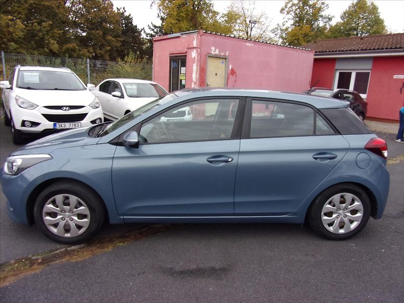 Hyundai i20 1,3 Classic - fotka 6 z 26
