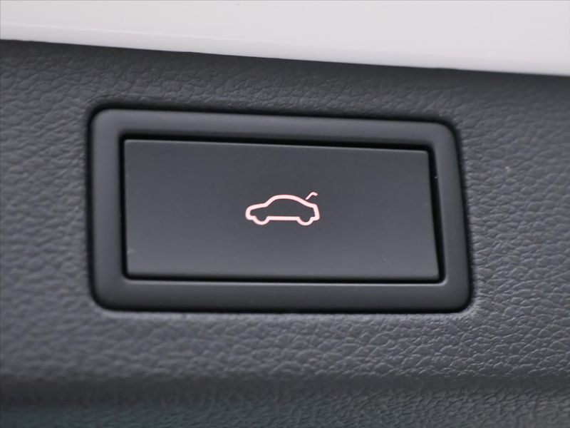 Škoda Kamiq 1,5 TSI 110kW DSG Scoutline CZ - fotka 11 z 38