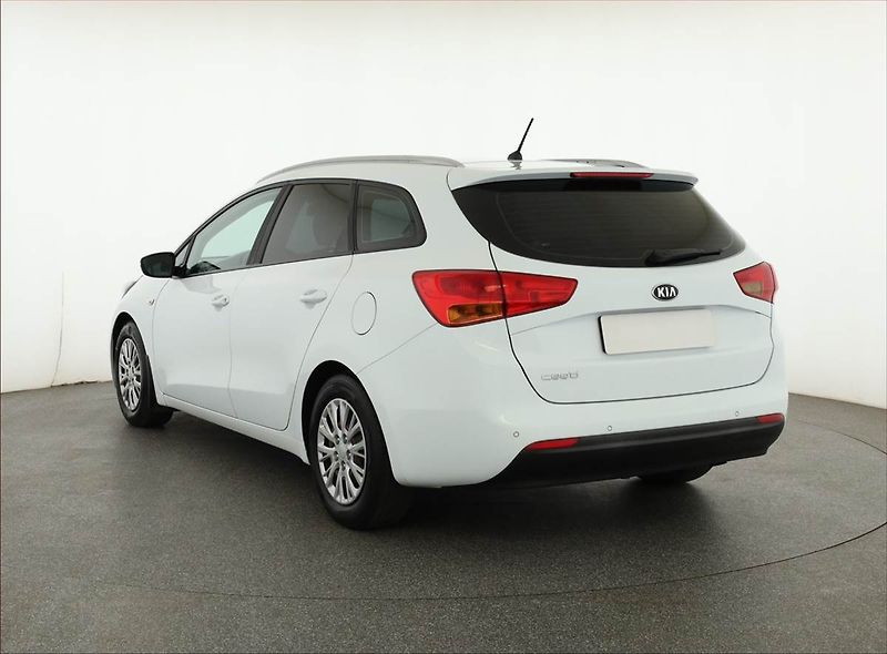 Kia Ceed (2018) 1.6 GDI, Serv.kniha, Tempomat - fotka 4 z 13