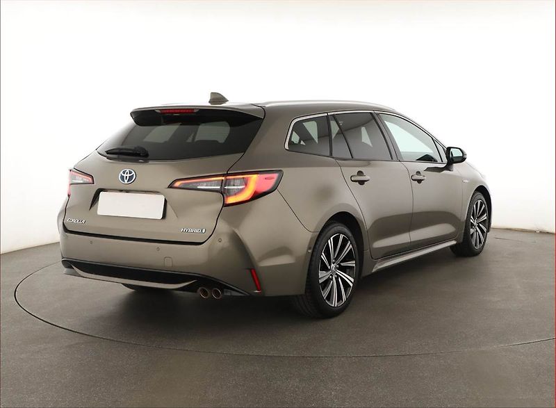 Toyota Corolla (2021) Style 2.0 Hybrid, Automat, ČR - fotka 5 z 16
