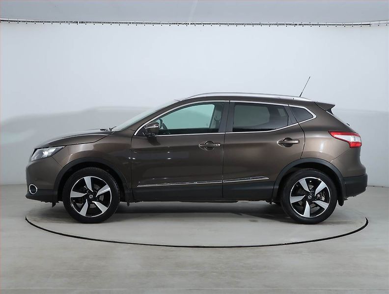 Nissan Qashqai (2016) 1.2 DIG-T, Serv.kniha, Navi - fotka 3 z 23