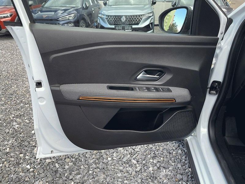 Dacia Sandero (2022) 1.0 TCe,LPG,STEPWAY,ČR - fotka 25 z 35