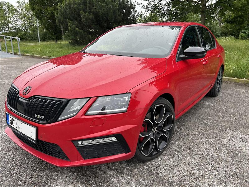 Škoda Octavia (2018) Octavia RS245 DSG - fotka 2 z 17