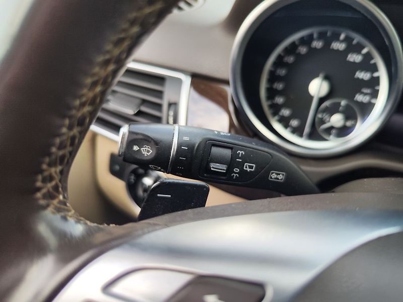 Mercedes-Benz Třídy M 250 CDI/150kW 4Matic AT - fotka 25 z 34