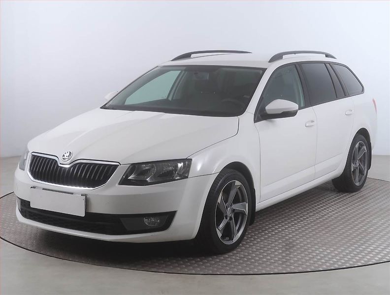 Škoda Octavia (2015) Ambition Plus 1.6 TDI 4x4 - fotka 2 z 15