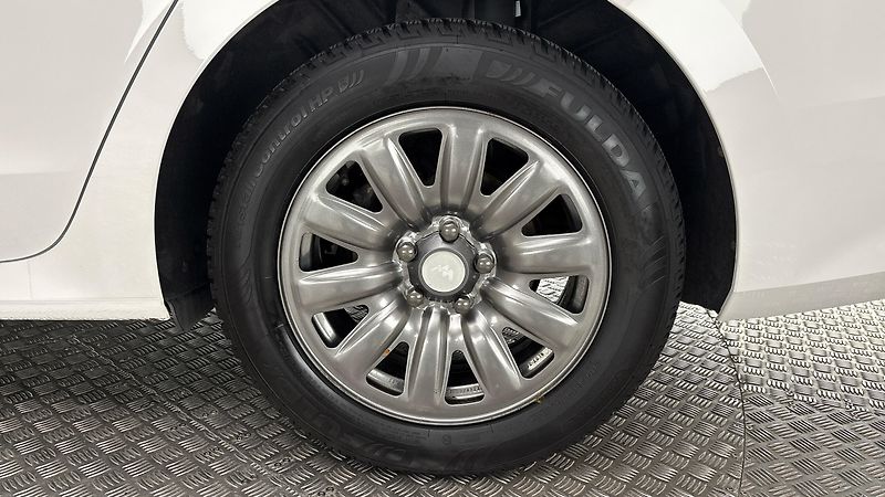 Škoda Octavia 2.0 TDI Ambition - fotka 19 z 24