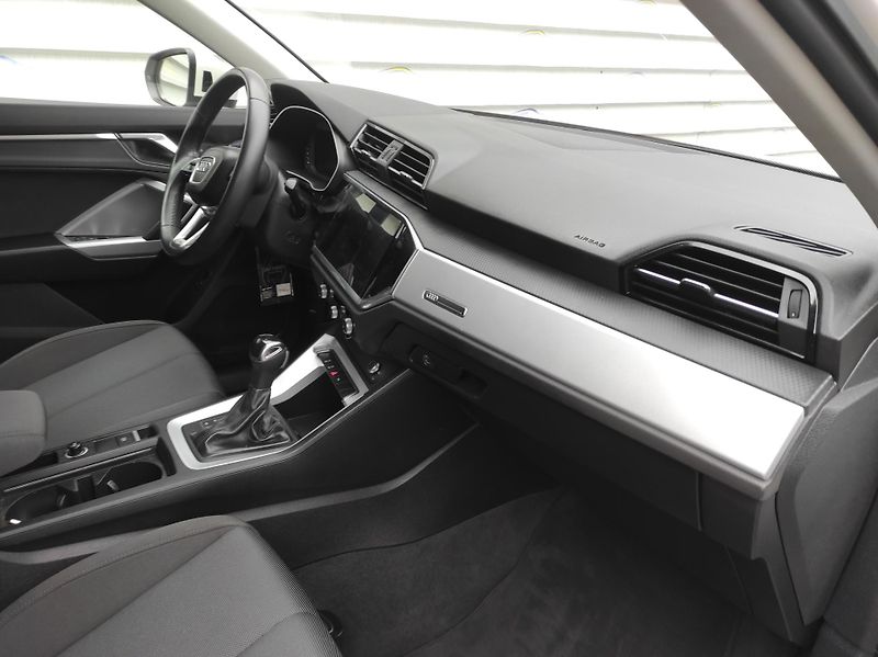 Audi Q3 1.5 35TFSI S tronic - fotka 16 z 52
