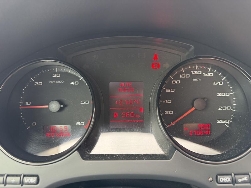 Seat Exeo 2.0 TDI KLIMA ROZVODY 2X KOLA - fotka 18 z 31