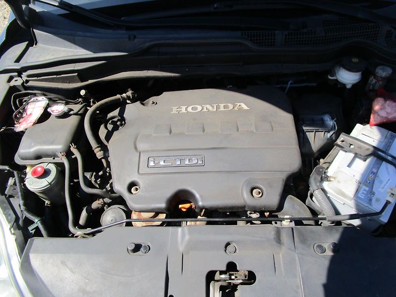 Honda CR-V 2,2D-103KW-4x4-NOVÁ STK - fotka 13 z 14