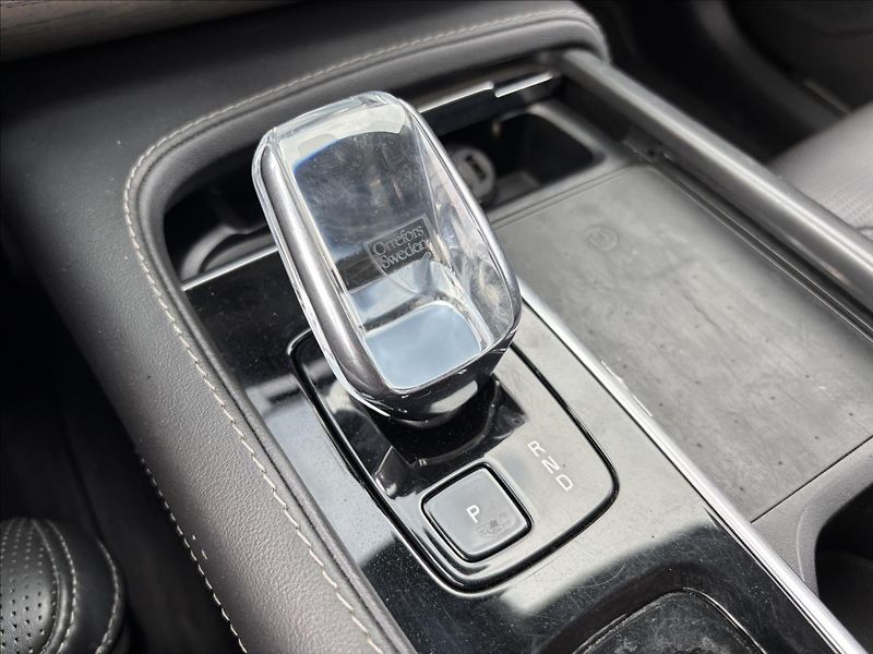Volvo XC90 2,0 B5 AWD Plus Dark - fotka 34 z 46