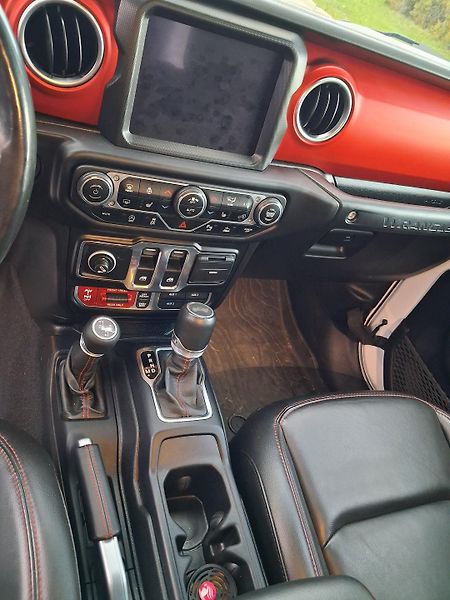 Jeep Wrangler (2021) Rubicon, 1. majitel, ČR - fotka 24 z 62