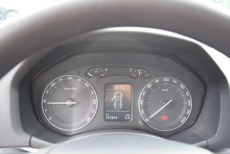 Škoda Octavia (2006) 1.9TDI 77kw ALU PARKTRONIC  - fotka 27 z 49