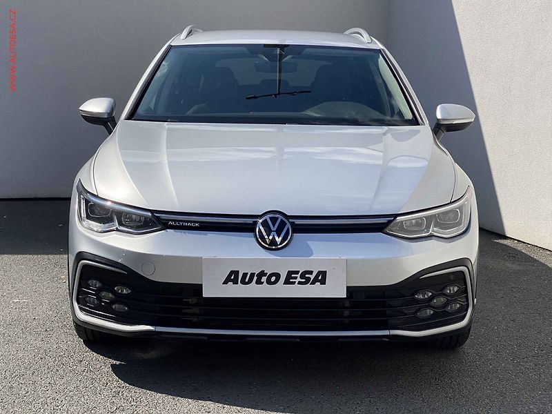 Volkswagen Golf (2021) 2.0 TDi 4x4, 1.maj,ČR - fotka 2 z 17