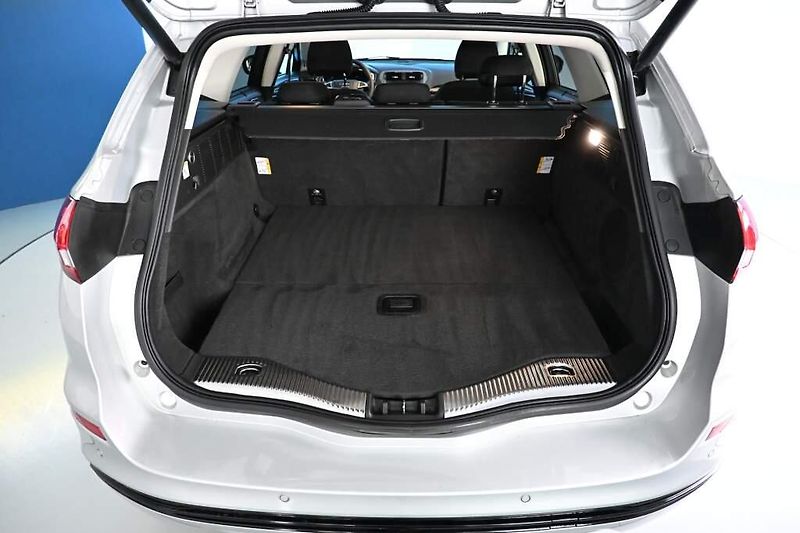 Ford Mondeo (2022) 2.0 LED SONY Tažné Kamera 8AT - fotka 8 z 37