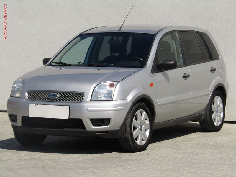 Ford Fusion (2004) 1.6i, AC, tažné - fotka 3 z 3