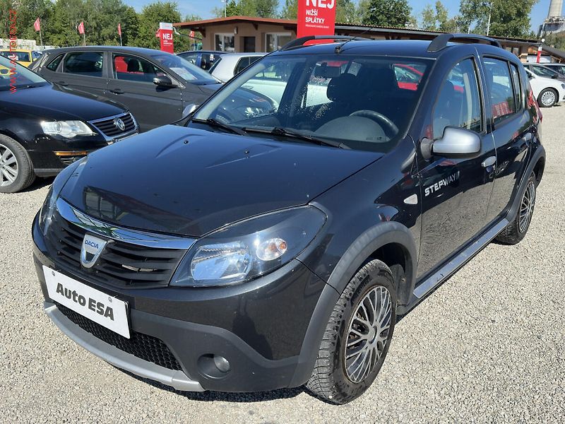 Dacia Sandero (2011) 1.6i, ČR, AC - fotka 3 z 14