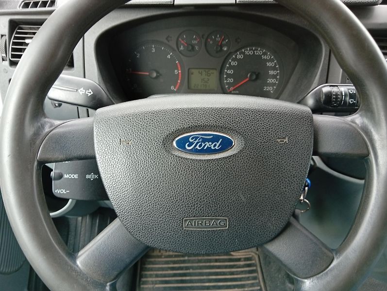 Ford Transit 2.2 TDCI T300 115 - fotka 11 z 17