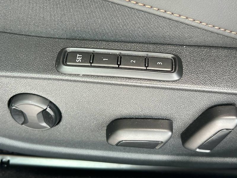Cupra Leon (2024) SP 1.5 eTSI 7DSG - fotka 26 z 35
