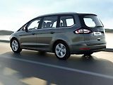 Ford Galaxy.