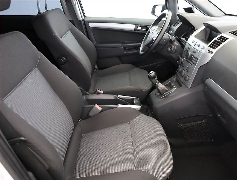Opel Zafira (2009) 1.7 CDTI, 7 míst, Serv.kniha - fotka 7 z 16