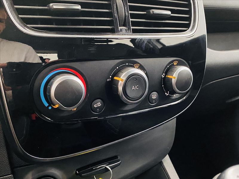 Renault Clio 0,9 TCe 56kW - fotka 18 z 25