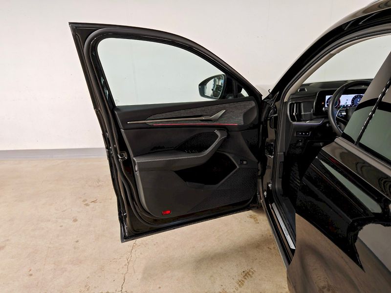 Škoda Kodiaq (2024) 2.0 TDI 142 kW DSG 4x4 Exclusi - fotka 23 z 34