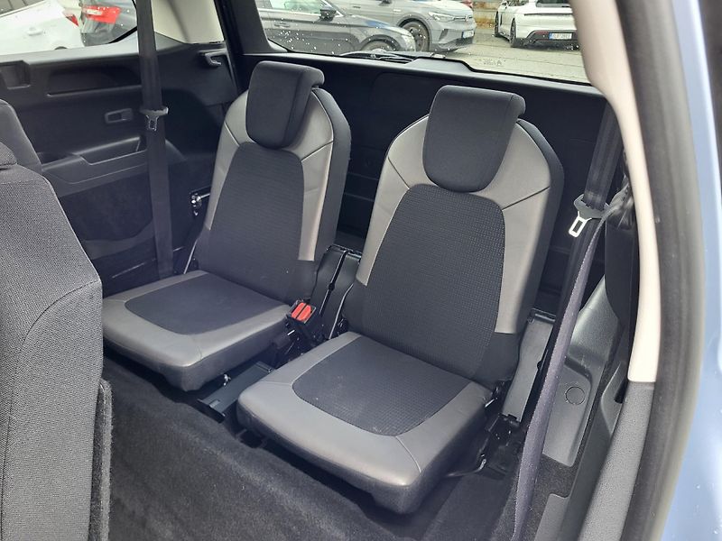 Citroën Grand C4 Picasso 2.0 eHDi autom EXCLUSIVE 7míst - fotka 9 z 48