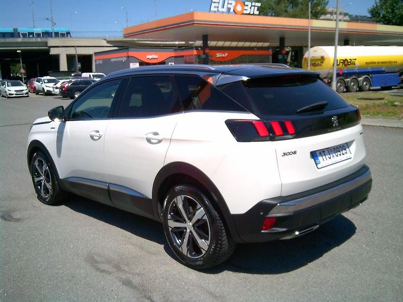 Peugeot 3008 (2018) 2.0 HDi  GT-LINE - fotka 3 z 20