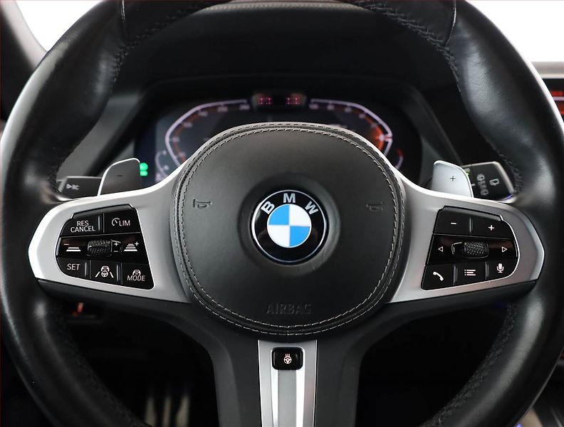 BMW X5 (2023) xDrive30d - fotka 8 z 17