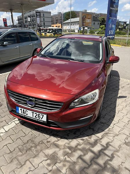 Volvo V60 (2014) - fotka 21 z 34