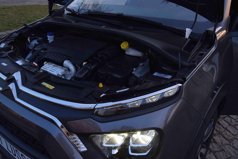 Citroën C3 (2023) 1.2 PureTech 81kWS&S Shine - fotka 14 z 26