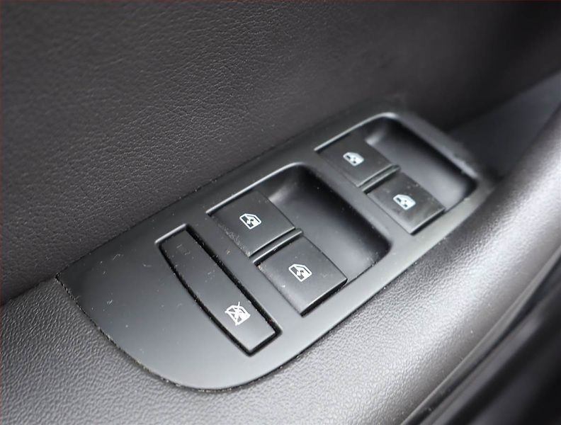 Opel Zafira (2017) 2.0 CDTI, Automat, 7 míst - fotka 16 z 20