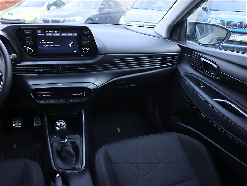 Hyundai Bayon (2021) 1.0 T-GDI, Serv.kniha - fotka 8 z 21