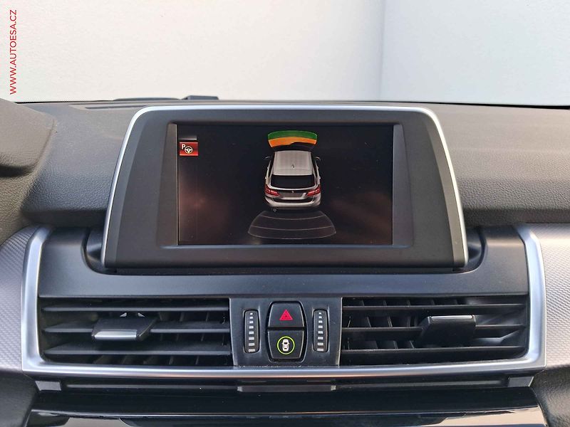 BMW Řada 2 (2016) 2.0 D 218d, ČR, AT, bixen, - fotka 18 z 20