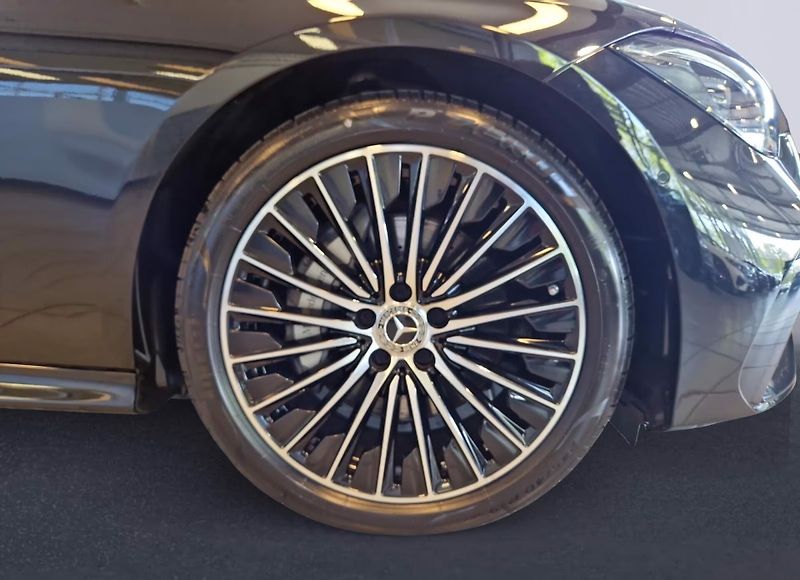 Mercedes-Benz CLE 300 4M AMG Pano Burm 360 Kůže - fotka 5 z 13