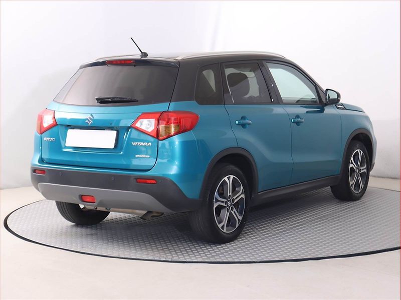 Suzuki Vitara (2016) 1.6 VVT, 4X4, Serv.kniha - fotka 5 z 19