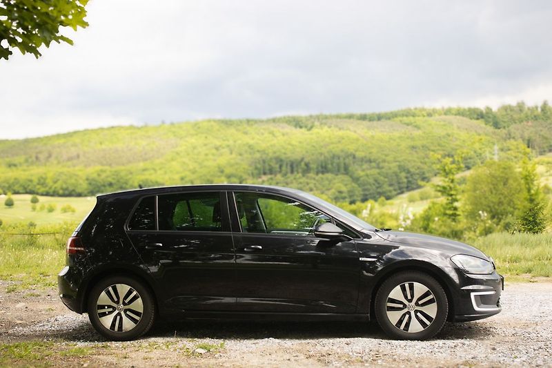 Volkswagen e-Golf eGolf, nová STK, 100% stav. - fotka 4 z 46