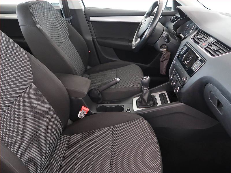 Škoda Octavia (2015) Ambition 1.6 TDI, Serv.kniha - fotka 9 z 14