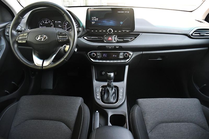 Hyundai i30 1.0TGi DCT STYLE ČR 1M - fotka 21 z 49