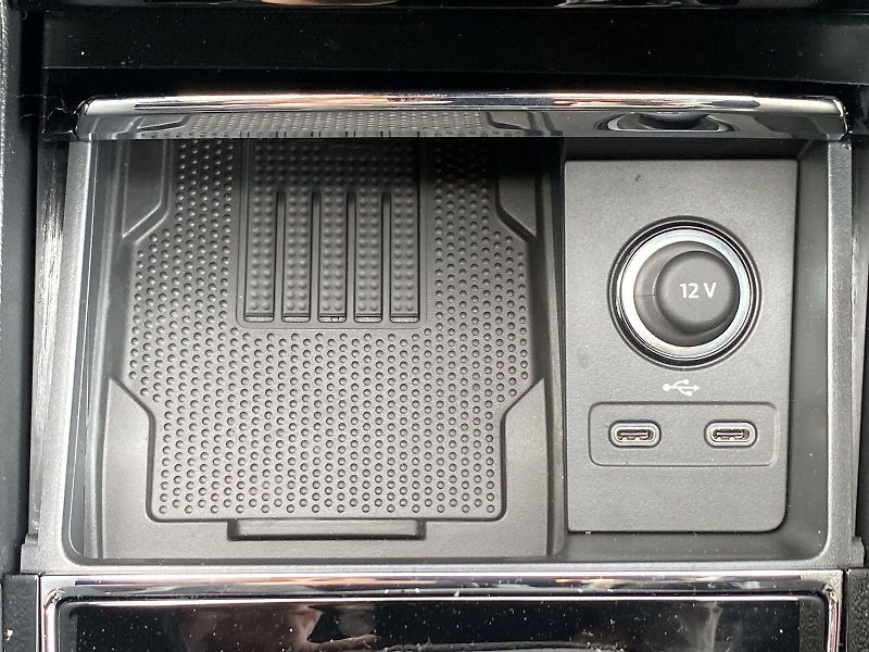 Škoda Karoq (2026) 2.0 TDI 4x4 DSG SportLine - fotka 20 z 38